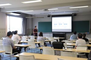 2022学内科研費説明会　教室全体